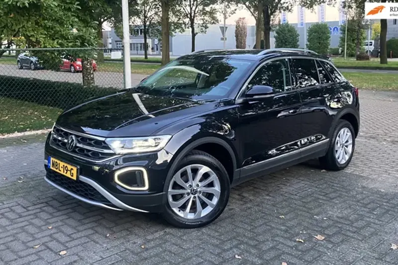 Volkswagen T-Roc (2023)