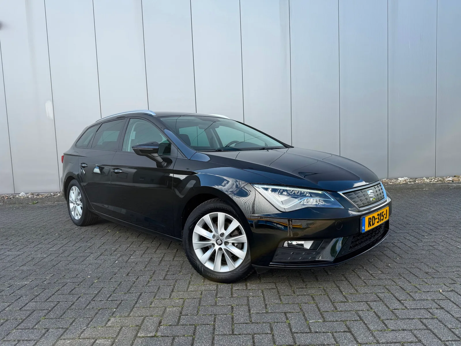 SEAT Leon (2017) — foto 1