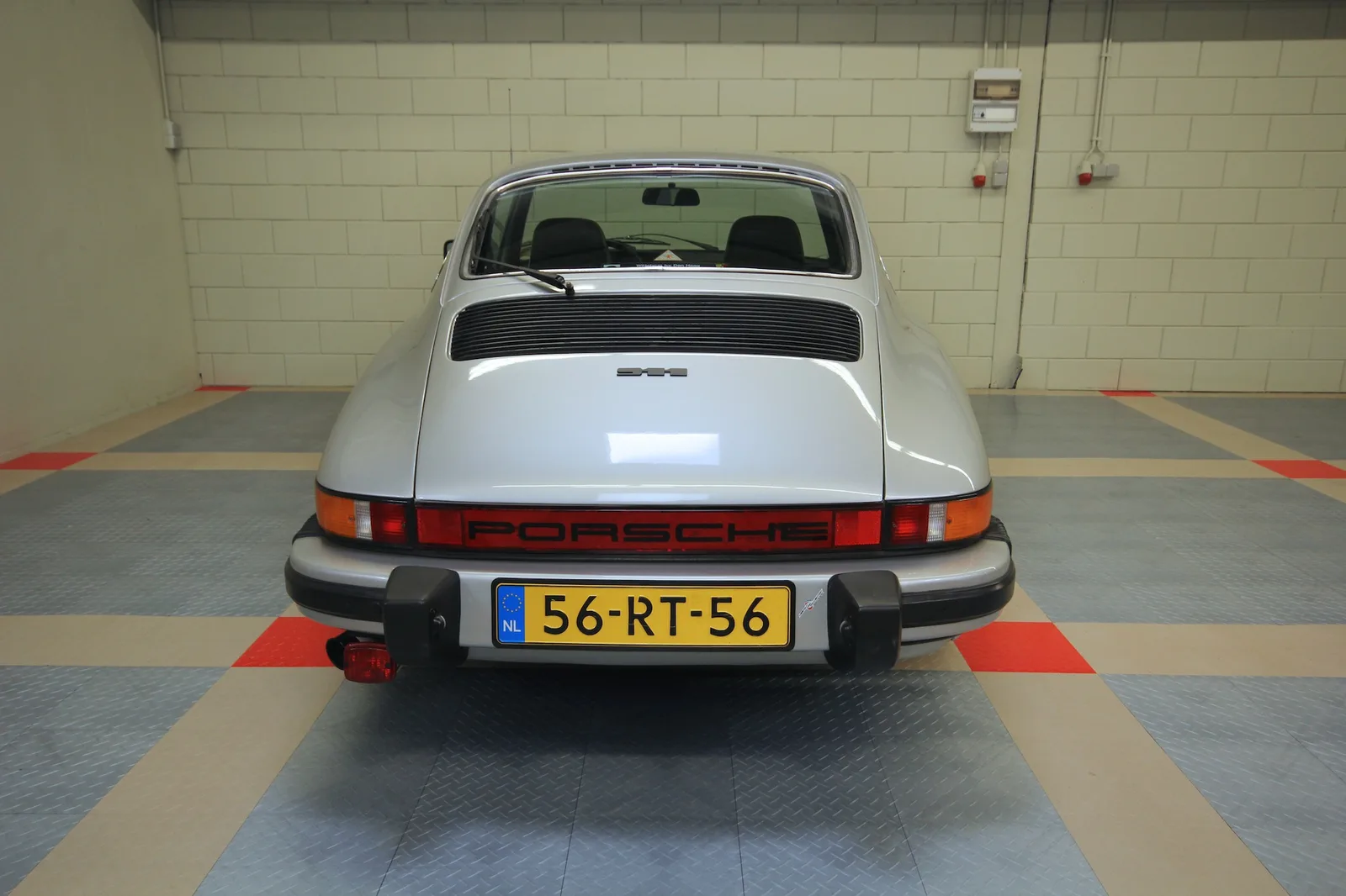 Porsche 911 (1977) — foto 1