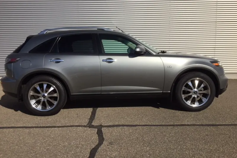 Infiniti FX (2005)