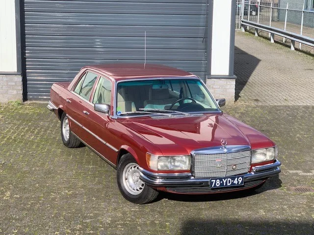 Mercedes-Benz 300-Serie (1973) — foto 1