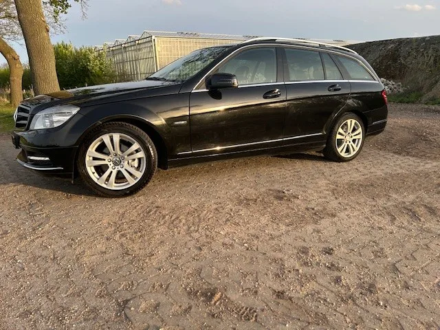 Mercedes-Benz C-Klasse (2011) — foto 1