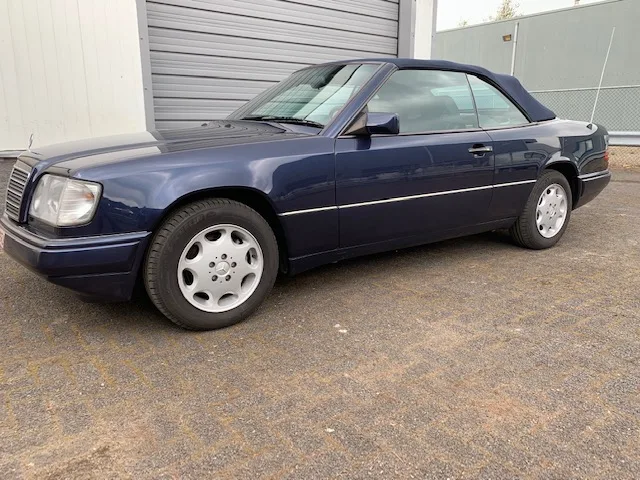 Mercedes-Benz E-Klasse (1995) — foto 1