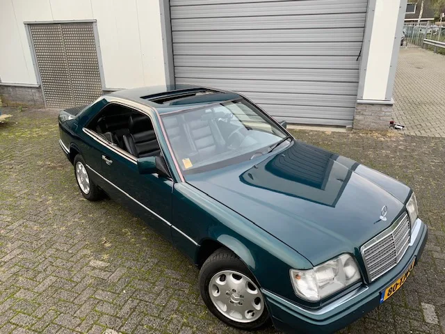 Mercedes-Benz E-Klasse (1995) — foto 1