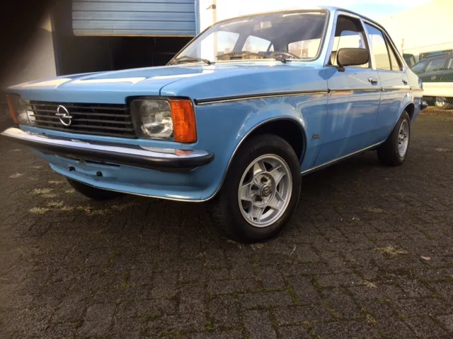 Opel Kadett (1977) — foto 1