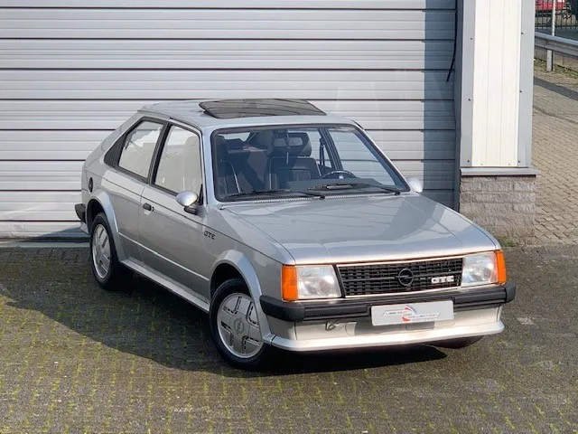 Opel Kadett (1984) — foto 1