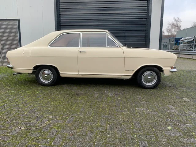 Opel Kadett (1969) — foto 1