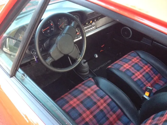 Porsche 911 (1977) — foto 1