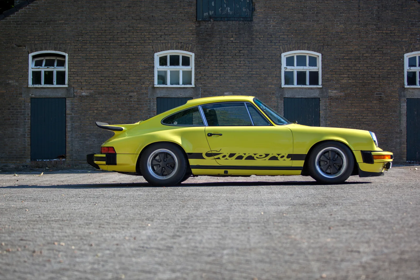 Porsche 911 (1975) — foto 1