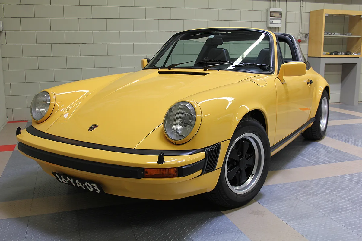 Porsche 911 (1976) — foto 1