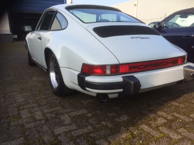 Porsche 911 (1983) — foto 1