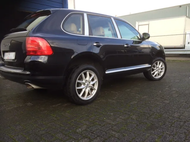 Porsche Cayenne (2006) — foto 1