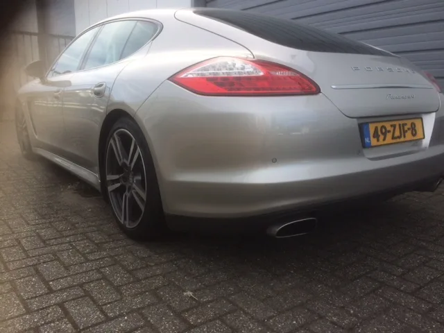 Porsche Panamera (2012) — foto 1