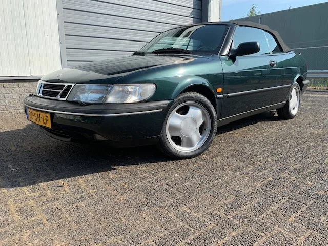 Saab 900 (1995) — foto 1