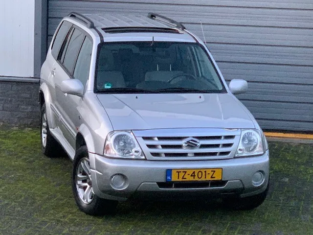 Suzuki Grand Vitara (2004) — foto 1