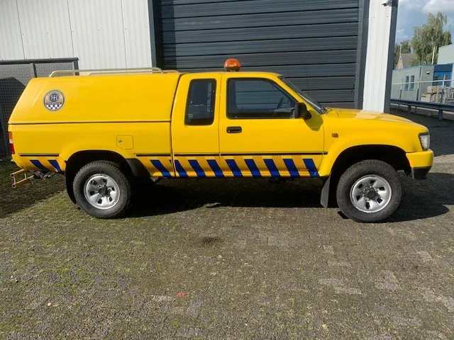 Toyota Hilux (1997) — foto 1