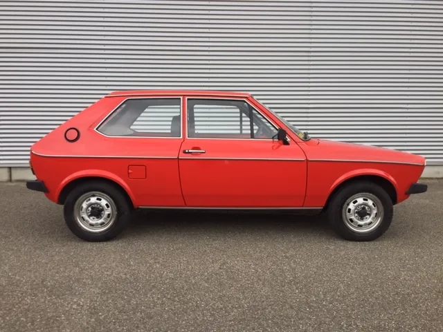 Volkswagen Polo (1976) — foto 1
