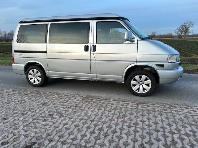 Volkswagen Caravelle (2003) — foto 1