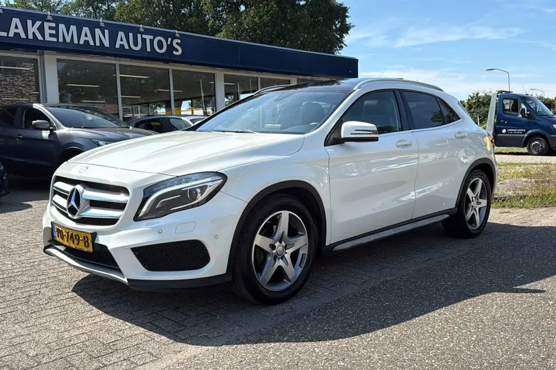 Mercedes-Benz GLA (2015)