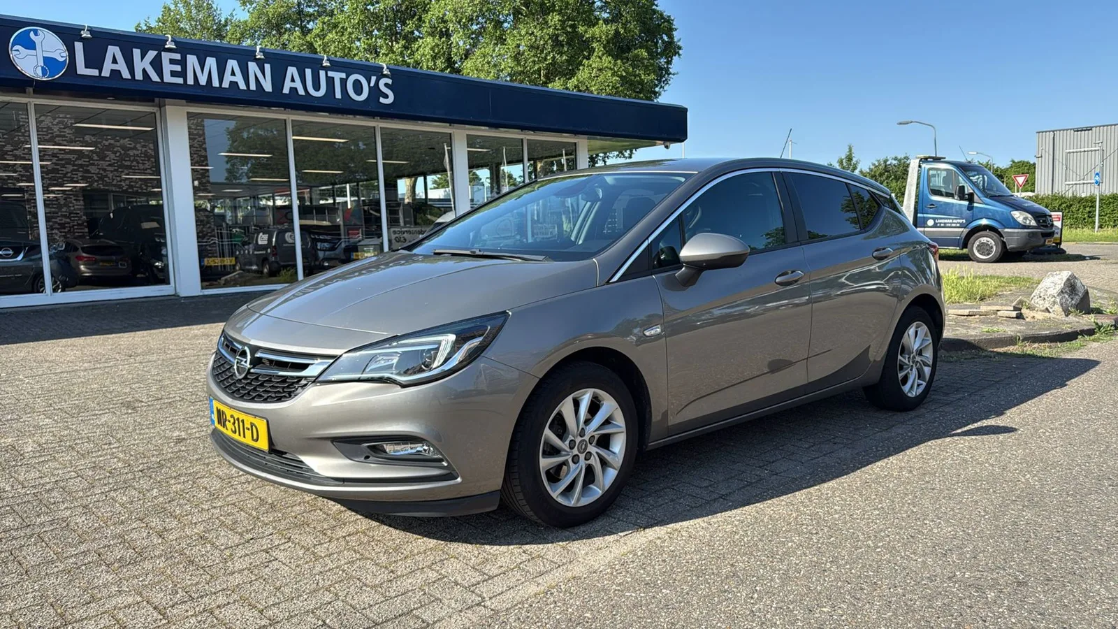 Opel Astra (2017) — foto 1