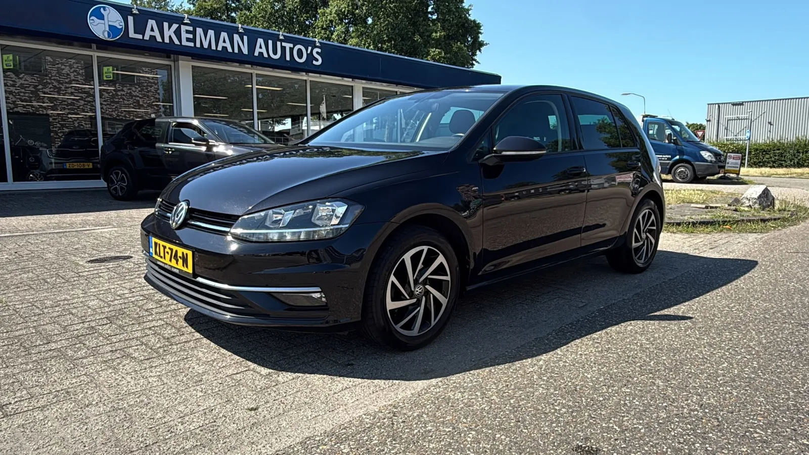 Volkswagen Golf (2020) — foto 1