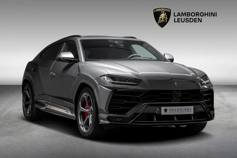 Lamborghini Urus (2021)