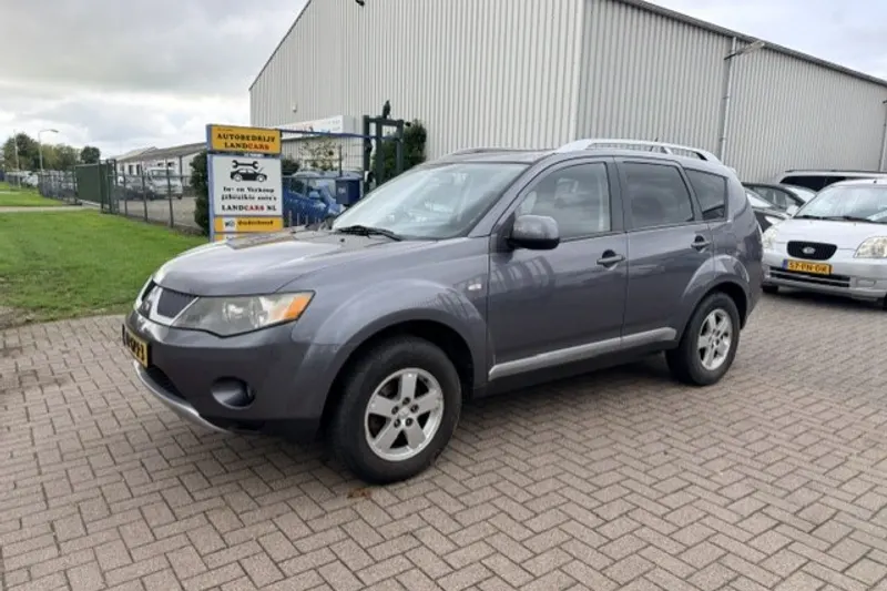 Mitsubishi Outlander (2008)
