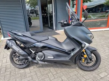Yamaha XP 530 T MAX (2017) — foto 1