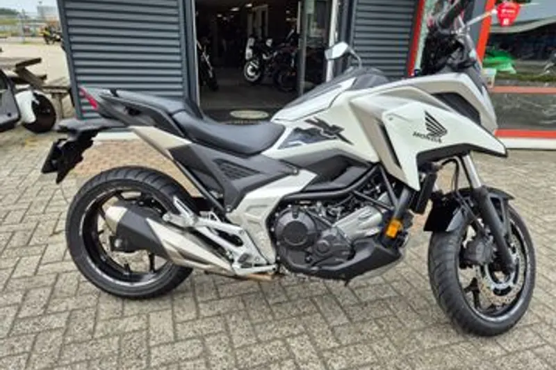 Honda NC750X (2021)