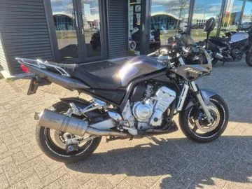 Yamaha FZS 1000 Fazer (2005) — foto 1