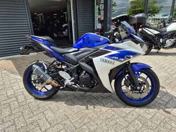Yamaha R 3 (2015) — foto 1