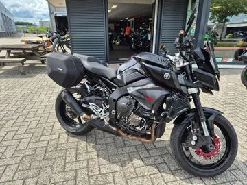 Yamaha MT-10 (2017) — foto 1