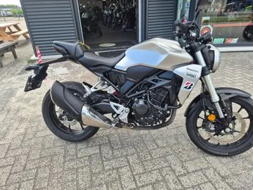Honda CB300R (2018) — foto 1