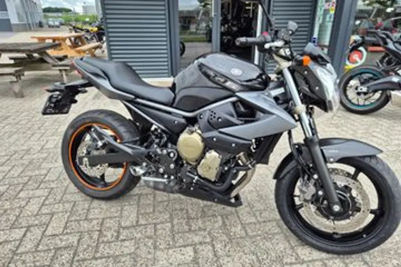 Yamaha XJ6 (2010)