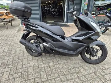 Honda PCX 125 (2014) — foto 1