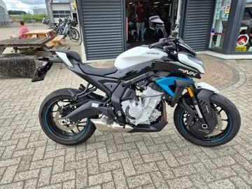 CFMoto 675 NK (2025) — foto 1