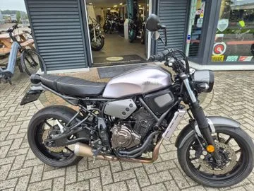 Yamaha XSR 700 (2017) — foto 1