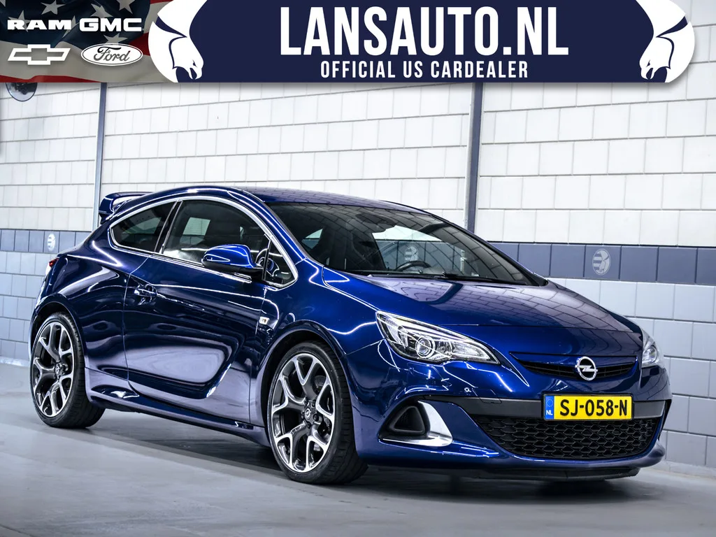 Opel Astra (2013) — foto 1