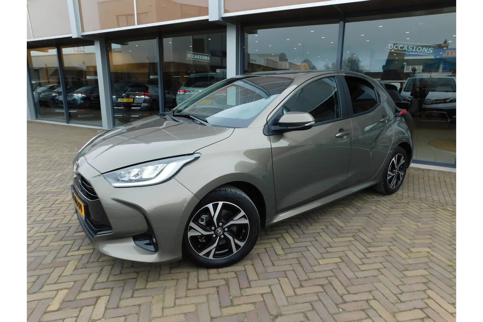 Toyota Yaris (2024) — foto 1