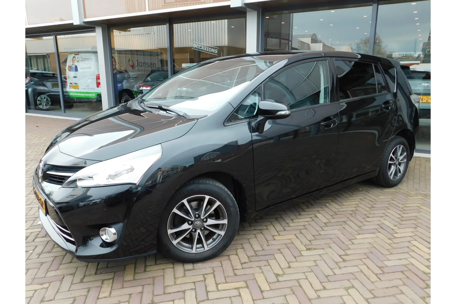 Toyota Verso (2013) — foto 1
