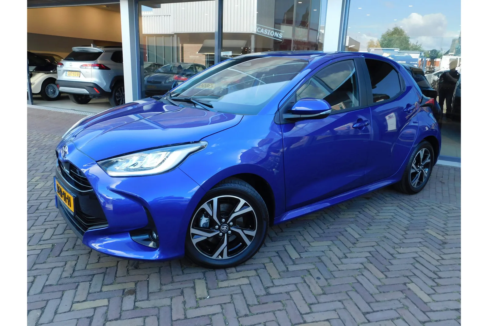 Toyota Yaris (2025) — foto 1