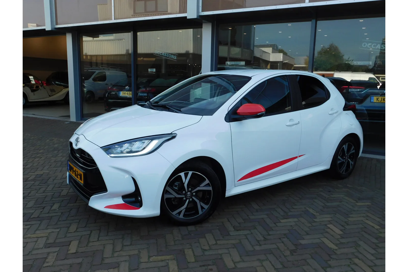 Toyota Yaris (2025) — foto 1