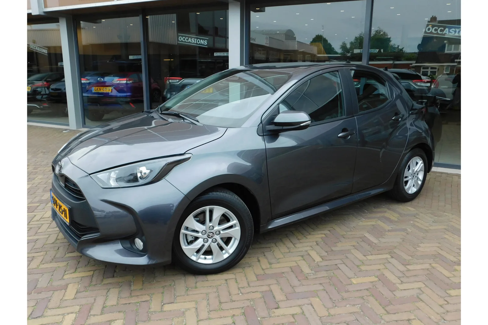 Toyota Yaris (2024) — foto 1