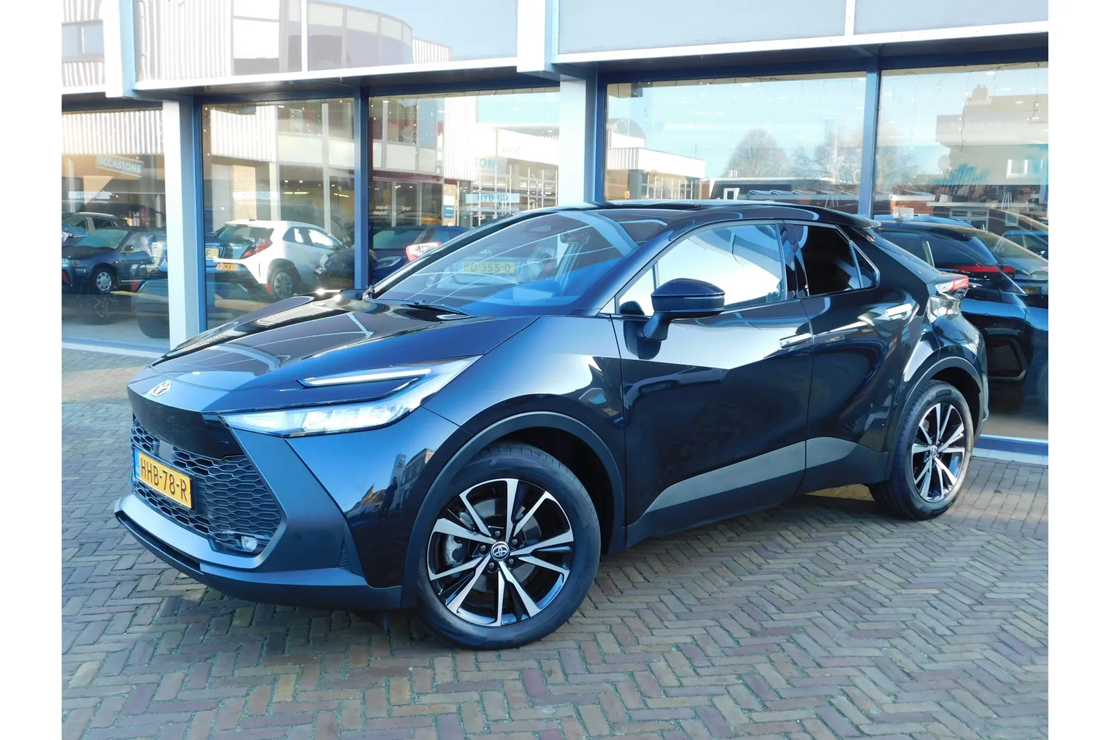 Toyota C-HR (2025) — foto 1