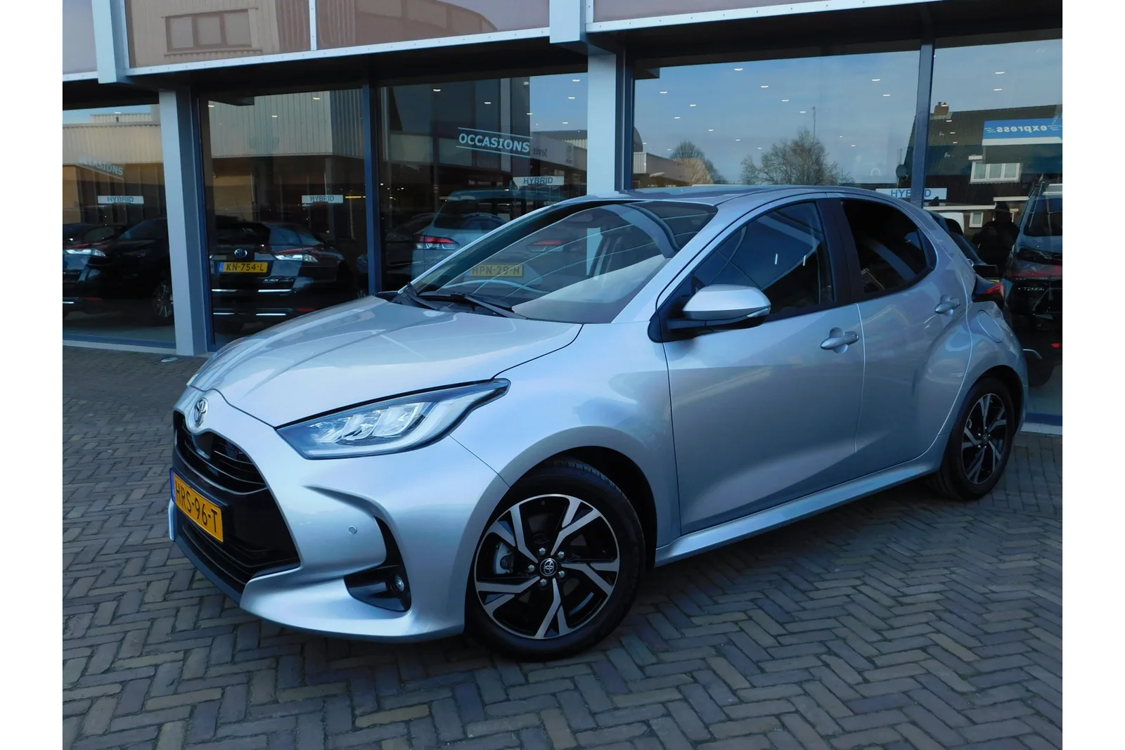 Toyota Yaris (2025) — foto 1