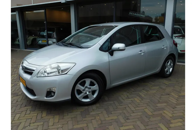 Toyota Auris (2010)
