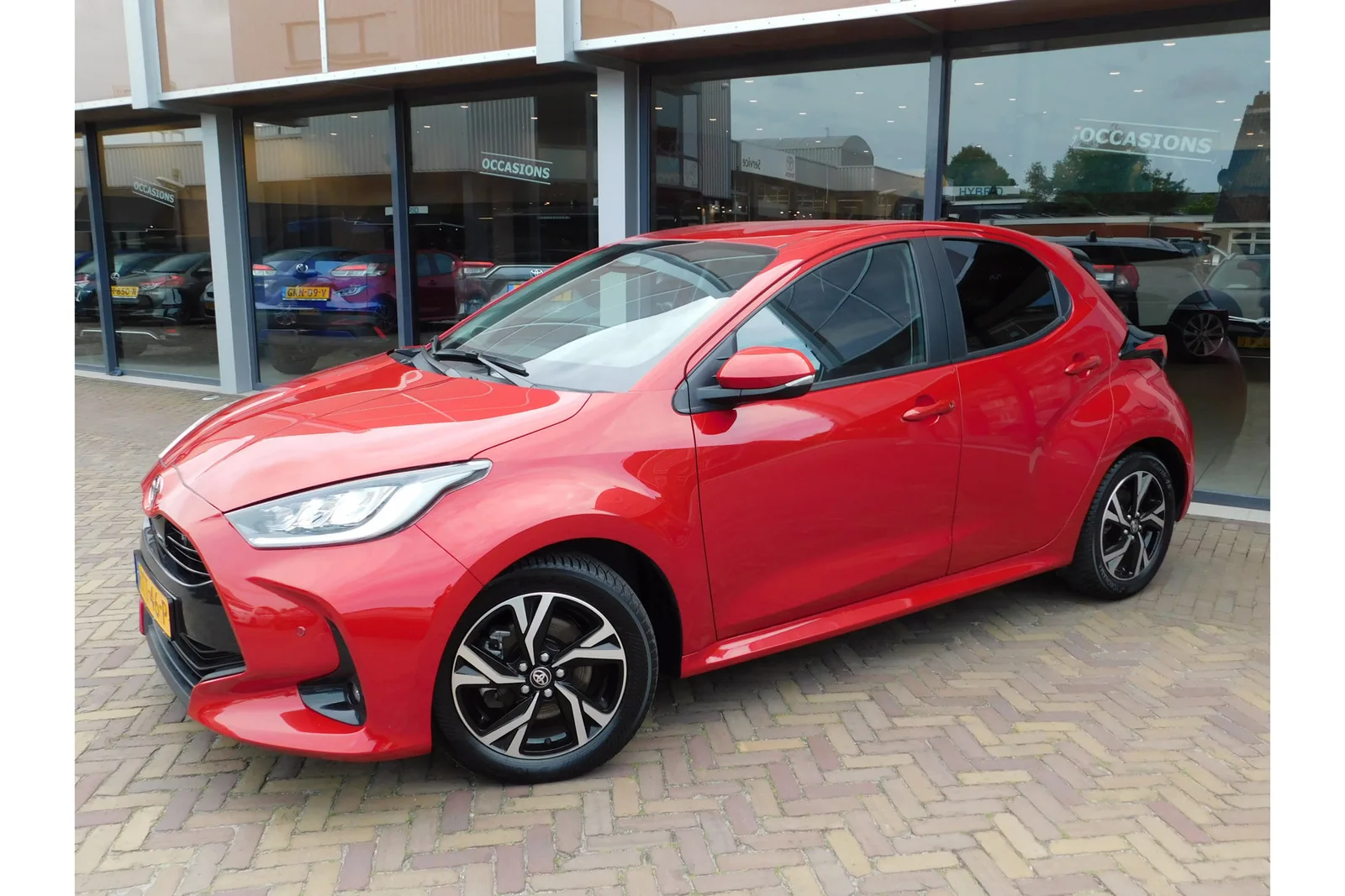 Toyota Yaris (2025) — foto 1