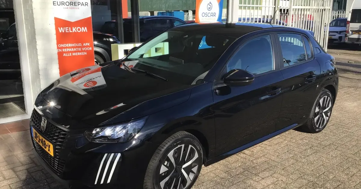 Peugeot 208 (2024) — foto 1