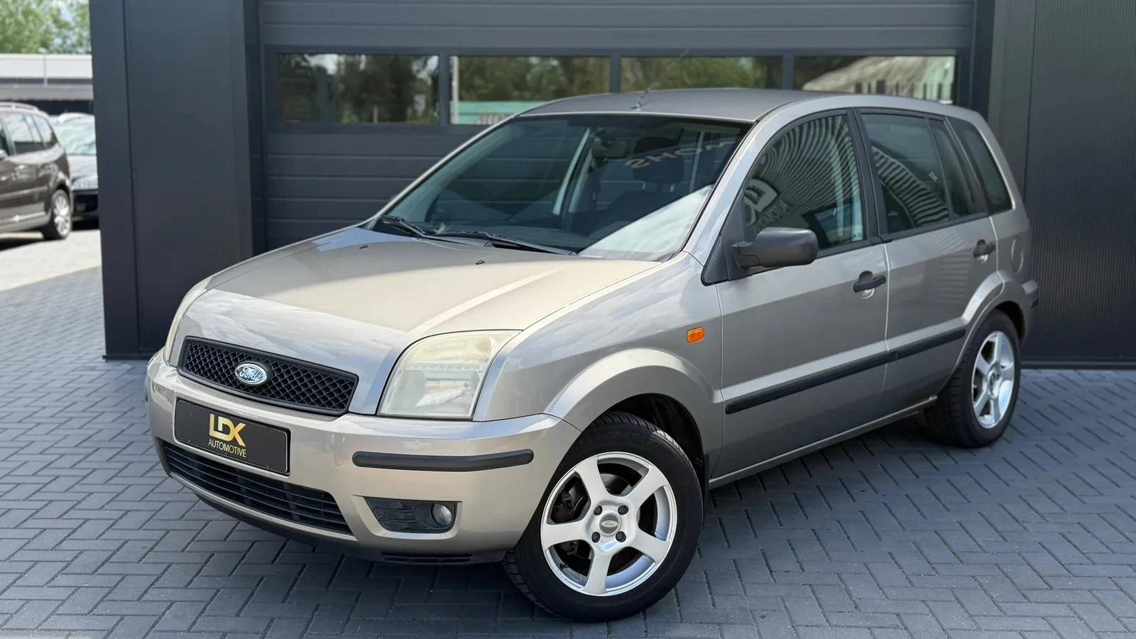Ford Fusion (2003) — foto 1