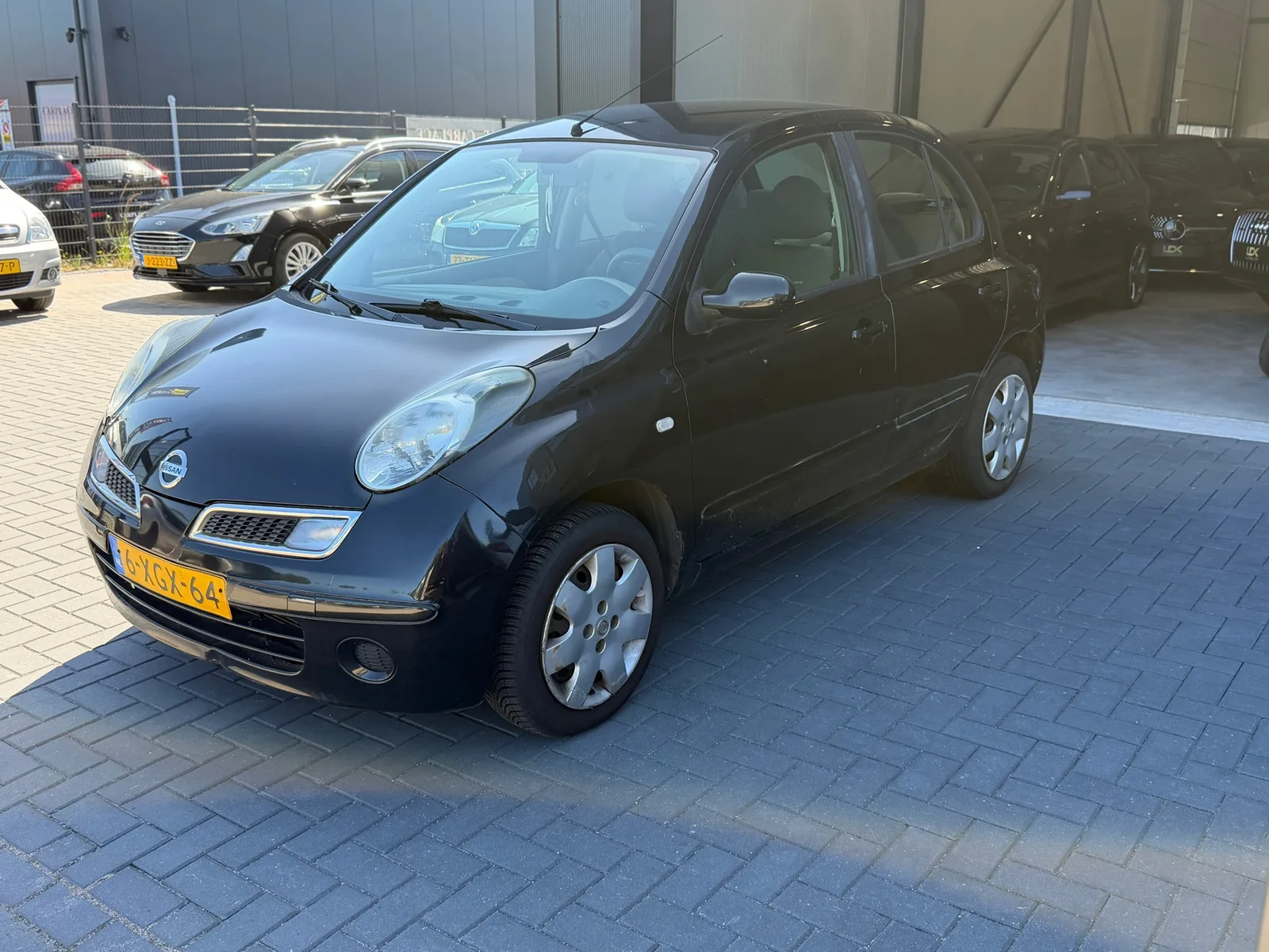 Nissan Micra (2008) — foto 1